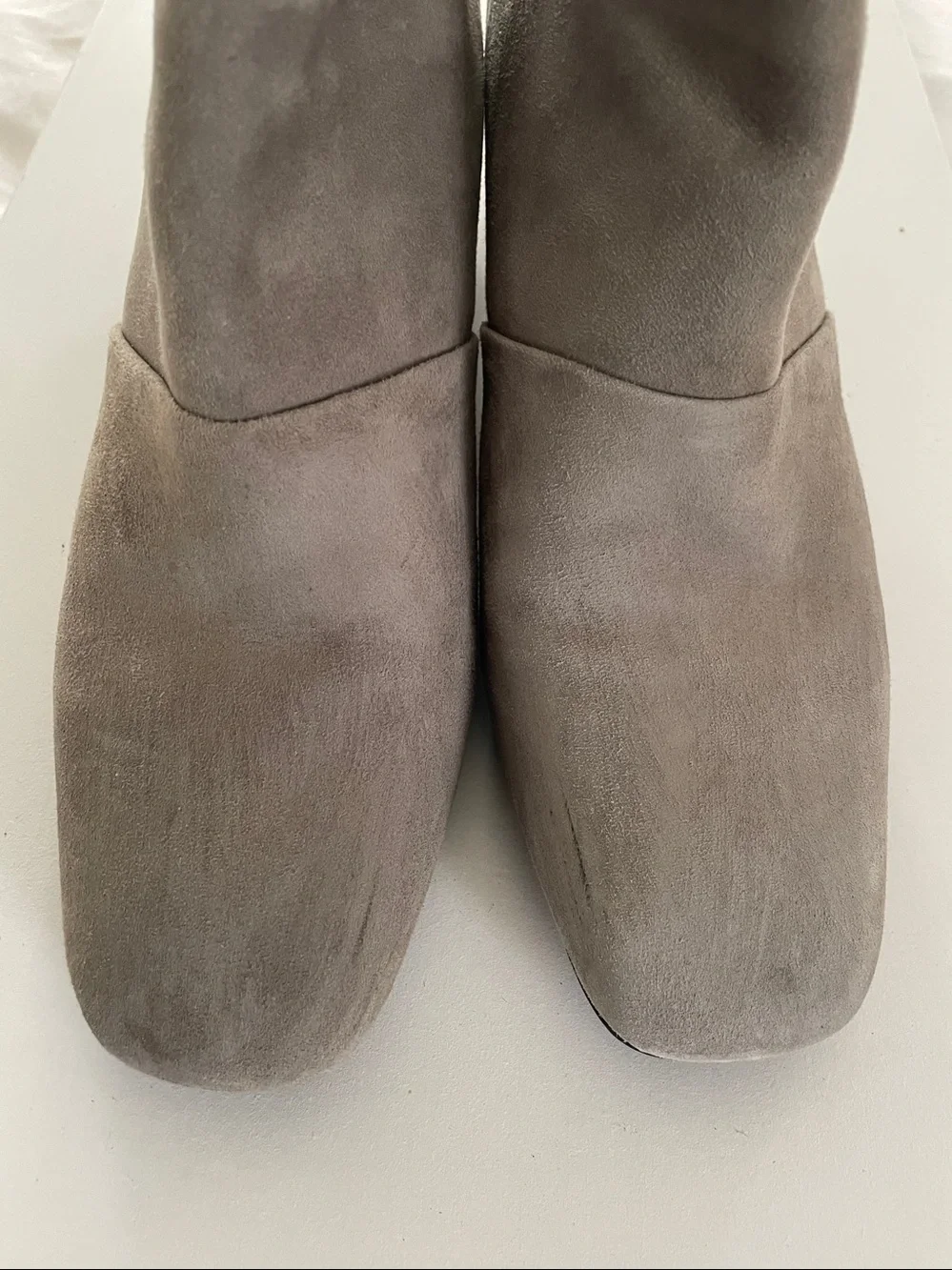 Kenneth Cole Genuine Suede Leather Ankle Boots Booties Lt. Grey Block Heel